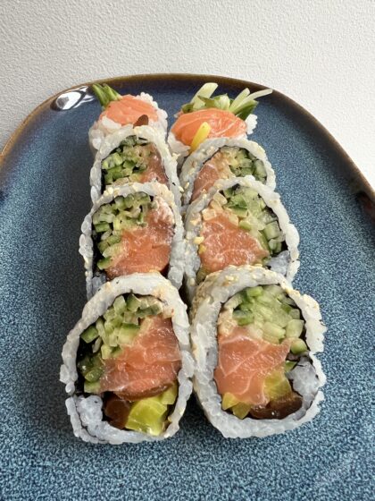 California Maki California Łosoś majo 8 szt.