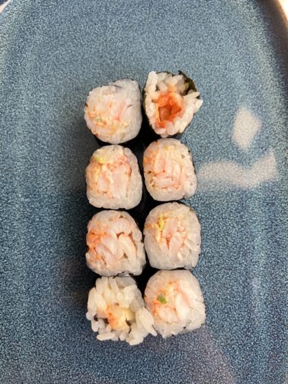 HOSO MAKI KREWETKA GOTOWANA 8SZT.